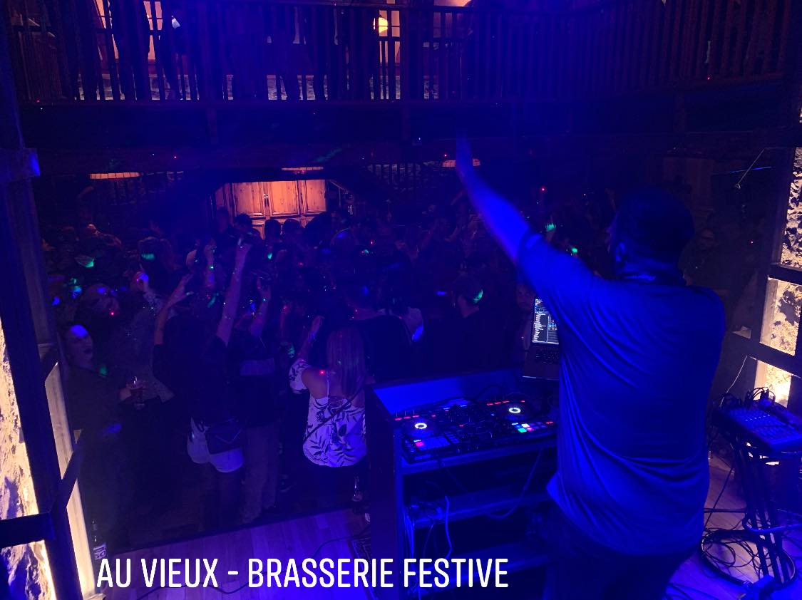 Au Vieux - Brasserie festive